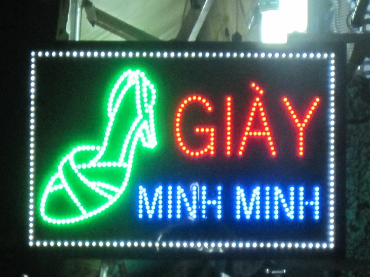 Lắp đặt hộp đèn – Đèn Led giá tốt nhất tại Quận 2 - TP HCM