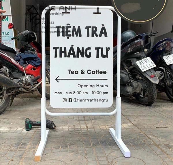 Bảng hiệu chân đứng dễ dàng di chuyển vị trí